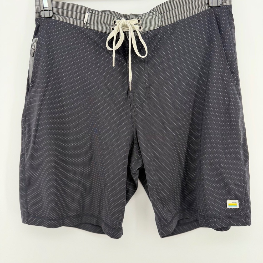 Vuori Boardshorts Mens Size 30 Black Micro Dot 8" Inseam Zip Pocket Swim Surf